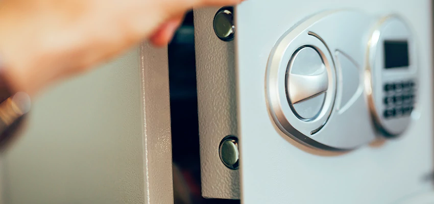Fingerprint Safe Openers in Hughson, CA